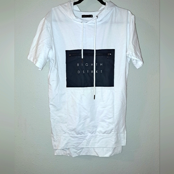 BewakoofMens Black Color Blocked Sweatshirt - Picture 7 of 11
